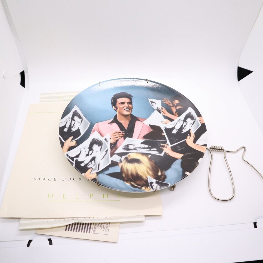 Elvis Presley Limited Edition "Stage Door Autographs" Collectible Plate # 4609 A